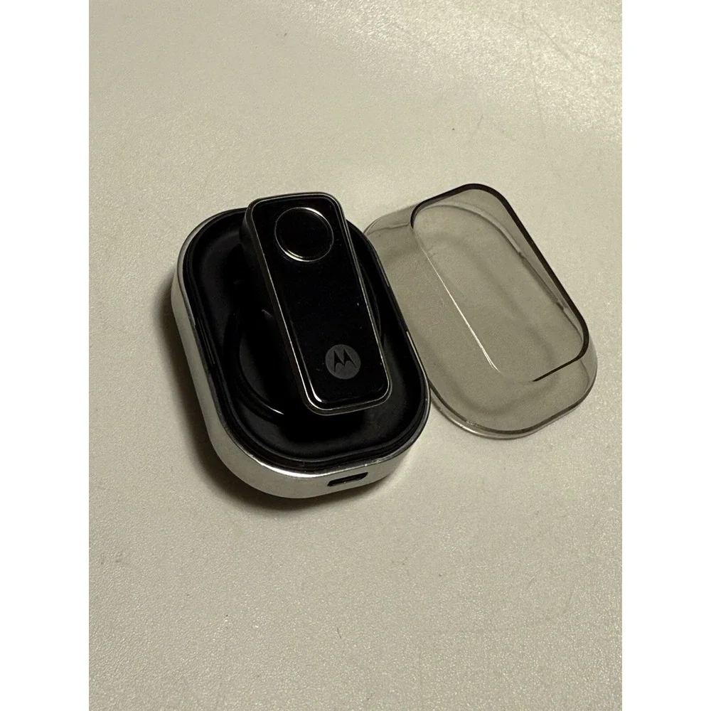Motorola Bluetooth Headset H680 And Charger